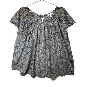 LC Lauren Conrad Muted Blue/Grey & White Floral/Speckle Print‎ Short  Blouse Top
